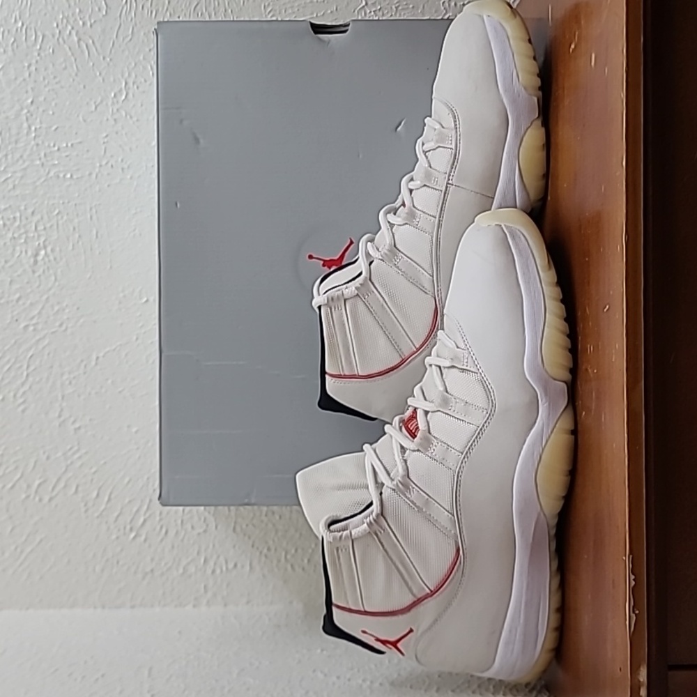 Air Jordan 11 Retro Mid Platinum Tint Mens Sneakers 378037-016 Size 13 - Picture 5 of 17